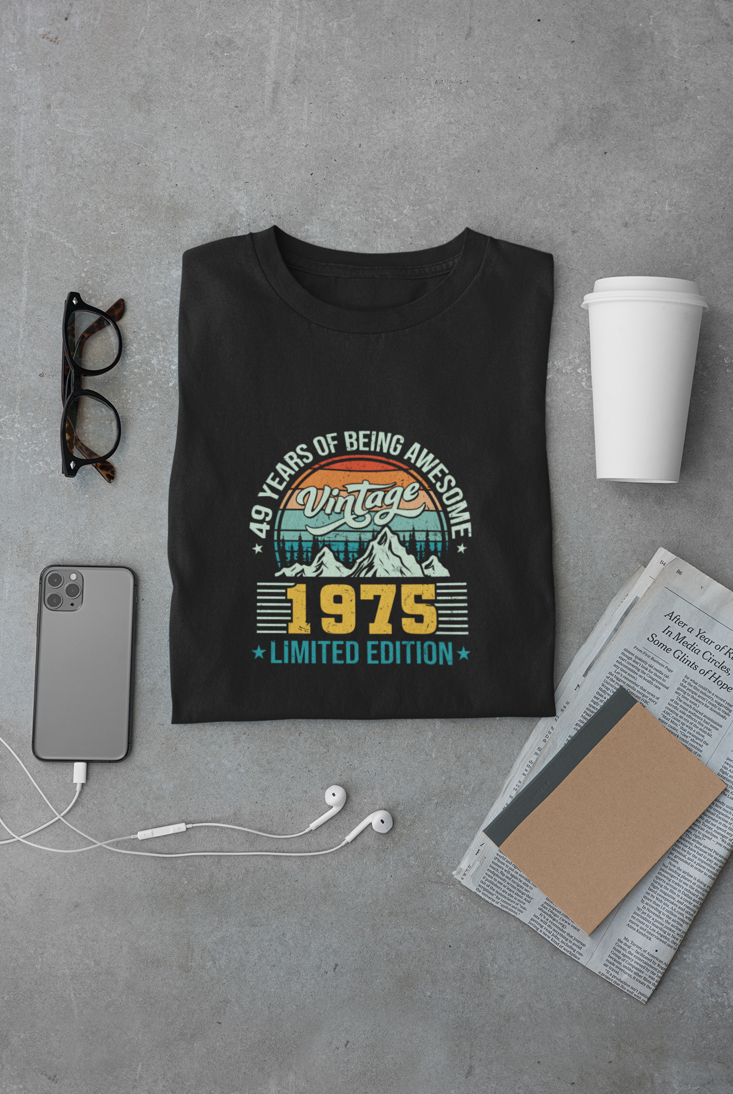 Vintage 1975 Limited Edition Regular Classic Premium T-shirt