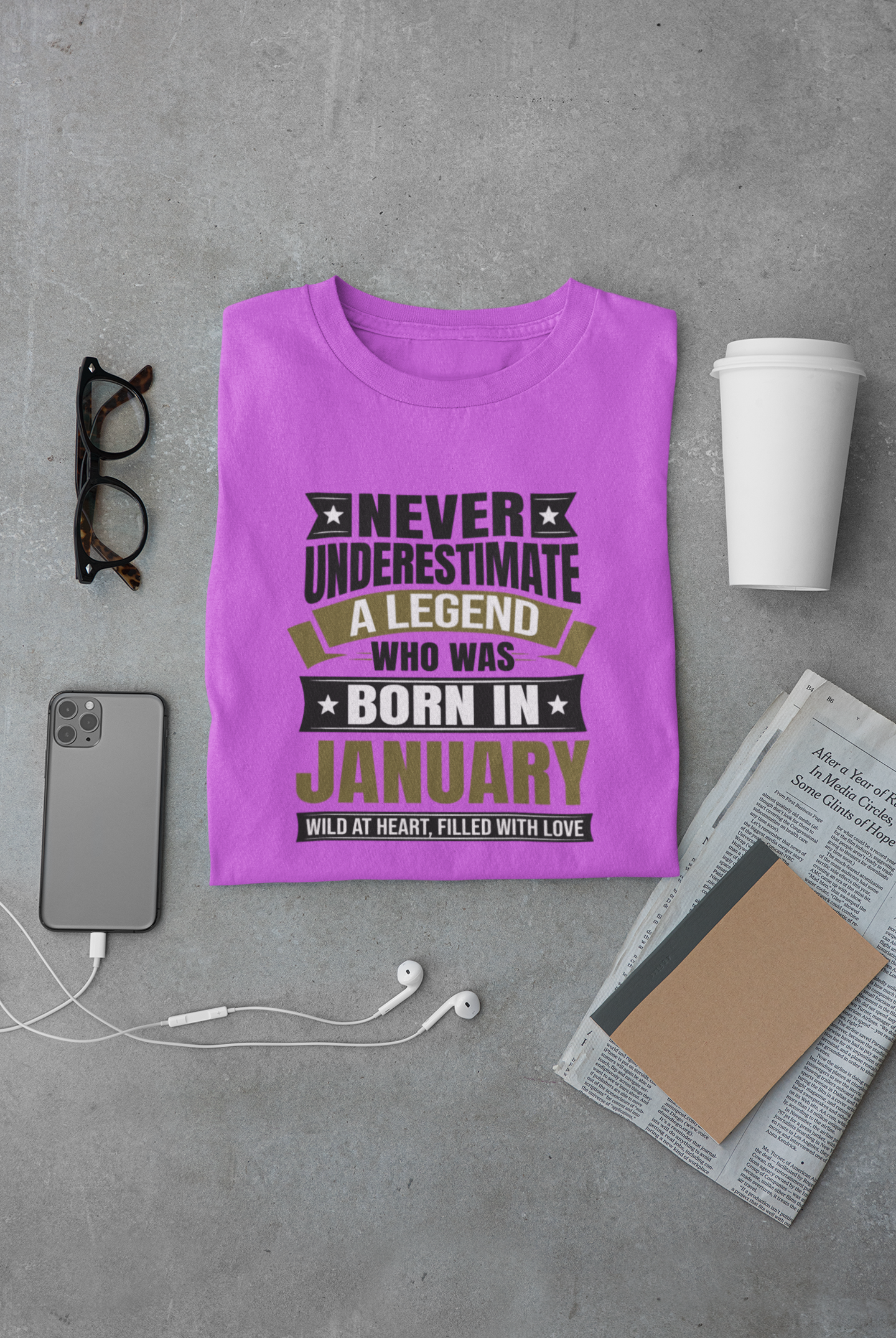 Never Underestimate a Legend Born in January Limited Edition Regular T-shirt